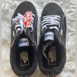 Vans Black Shoe, Size 9, PRICE NEGOTIABLE